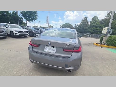 Used 2025 BMW 330i Sedan w/ Convenience Package RWD image 43