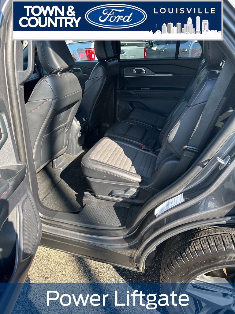 Used 2025 Ford Explorer ST-Line w/ ST-Line Street Pack AWD/4WD image 10