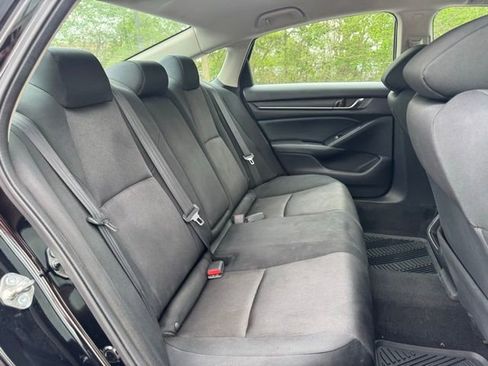 Used 2018 Honda Accord LX image 17