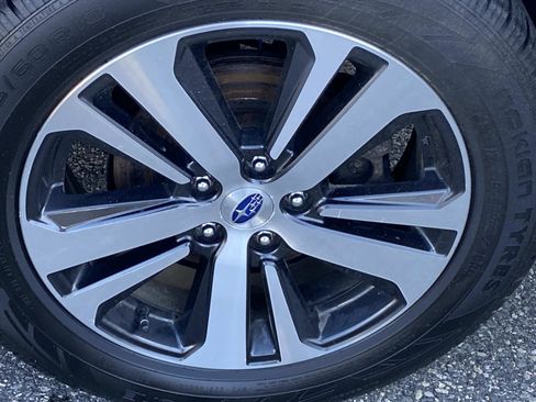 Used 2019 Subaru Outback 2.5i Limited AWD/4WD image 28