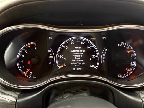 Used 2015 Jeep Grand Cherokee Overland AWD/4WD image 18