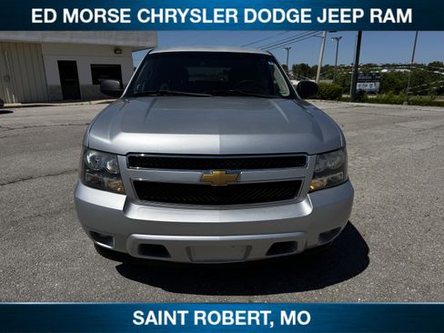 Used 2013 Chevrolet Tahoe 4WD image 2