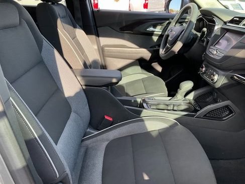 Used 2023 Chevrolet TrailBlazer LT image 18