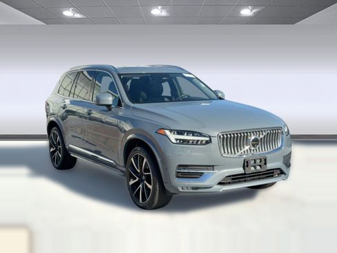 Used 2023 Volvo XC90 B6 Plus w/ Protection Package image 6