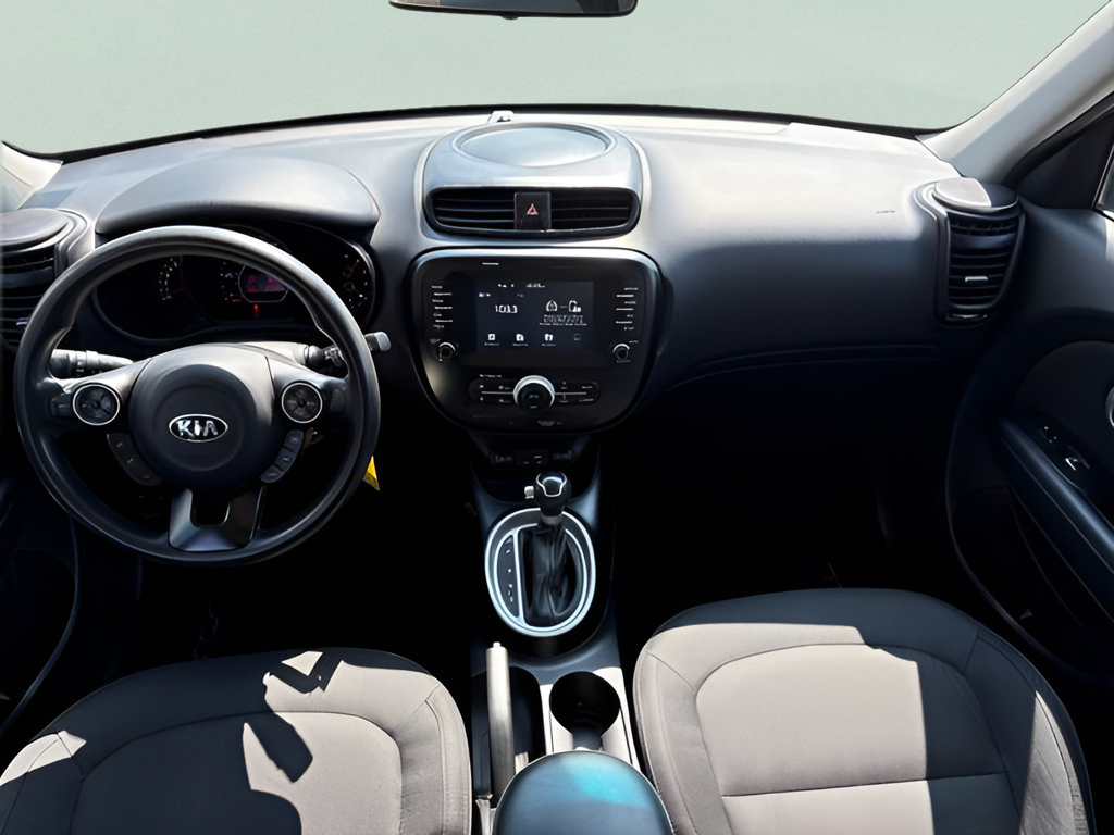 Used 2018 Kia Soul + FWD image 12