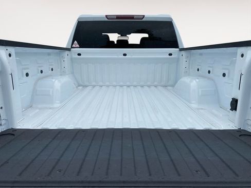 New 2024 GMC Sierra 1500 Elevation image 32