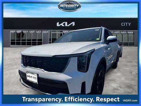 Certified 2024 Kia Sorento S AWD/4WD image 4
