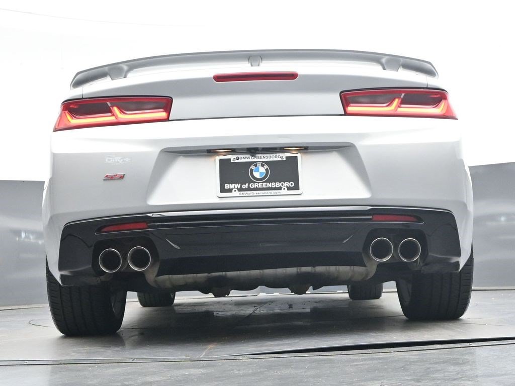 Used 2018 Chevrolet Camaro SS RWD image 31