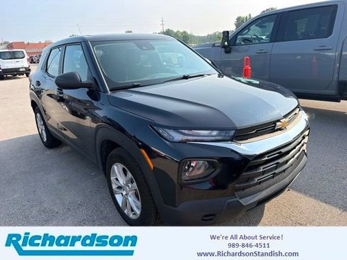 Used 2021 Chevrolet TrailBlazer LS FWD image 1