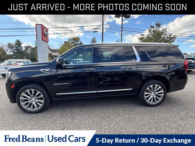 Used 2023 GMC Yukon XL Denali AWD/4WD image 4
