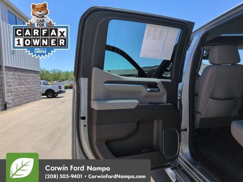 Used 2023 GMC Sierra 1500 SLT w/ SLT Premium Plus Package AWD/4WD image 25