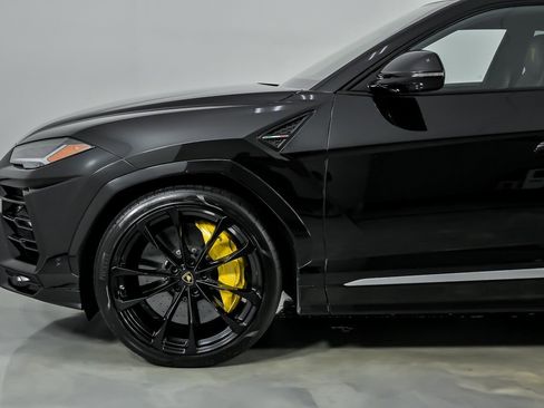 Used 2019 Lamborghini Urus image 7