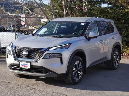 Certified 2022 Nissan Rogue SV image 2