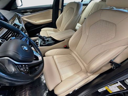 Used 2021 BMW 530i w/ Premium Package RWD image 11