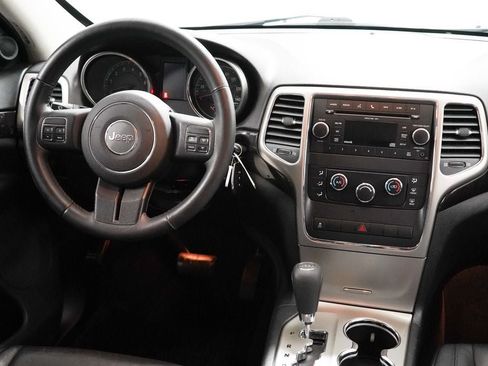 Used 2013 Jeep Grand Cherokee Laredo AWD/4WD image 29
