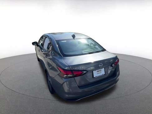 Used 2025 Nissan Versa SV image 11