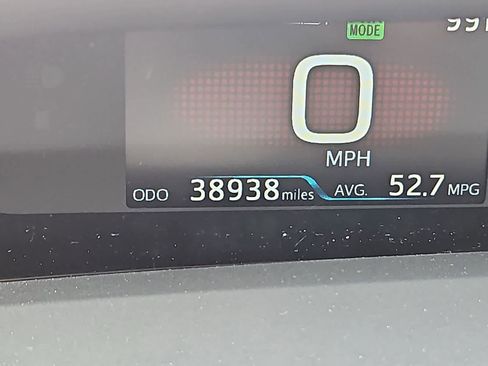 Used 2022 Toyota Prius LE AWD/4WD image 18