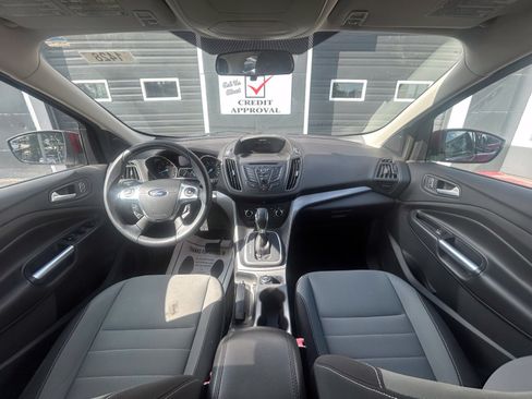 Used 2016 Ford Escape SE w/ SE Cold Weather Package AWD/4WD image 10