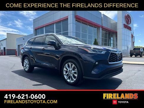 Used 2022 Toyota Highlander Limited AWD/4WD image 1