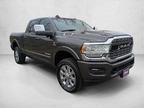 Used 2024 RAM 2500 Limited AWD/4WD image 3