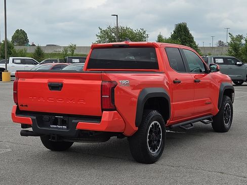 Used 2024 Toyota Tacoma TRD Off-Road AWD/4WD image 5