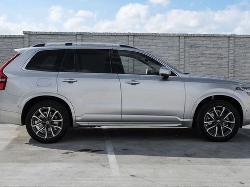 Used 2018 Volvo XC90 T5 Momentum w/ Convenience Package image 10