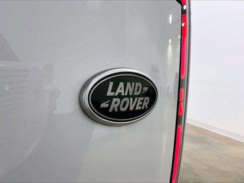 Used 2023 Land Rover Range Rover Long Wheelbase SE AWD/4WD image 30
