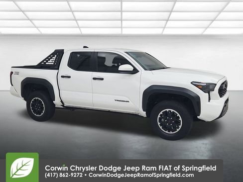 Used 2024 Toyota Tacoma 4x4 Double Cab image 1