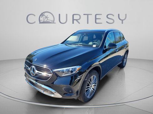 Certified 2026 Mercedes-Benz GLC 300 image 1