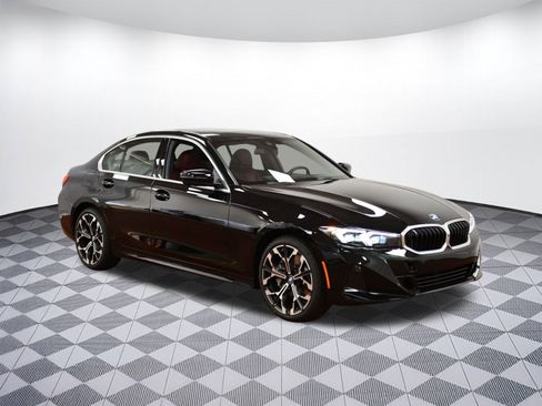 Used 2025 BMW 330i xDrive Sedan w/ Premium Package AWD/4WD image 7
