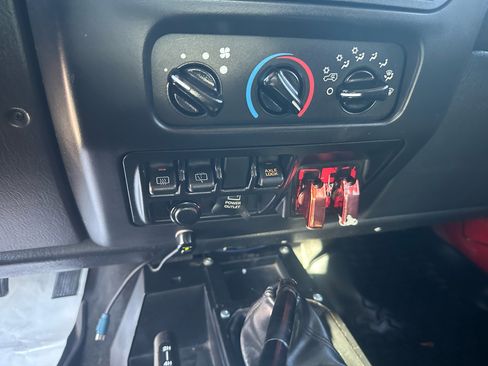 Used 2006 Jeep Wrangler Rubicon image 23