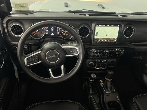 Used 2023 Jeep Wrangler Sahara w/ Cold Weather Group image 15