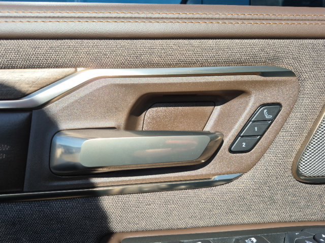 Used 2025 RAM 1500 Limited AWD/4WD image 11