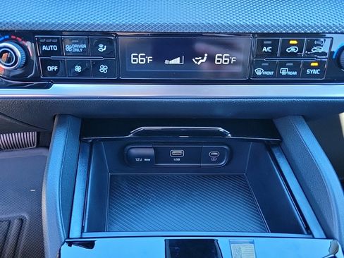 New 2025 Kia Sportage LX image 10