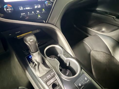Used 2020 Toyota Camry XSE FWD image 26
