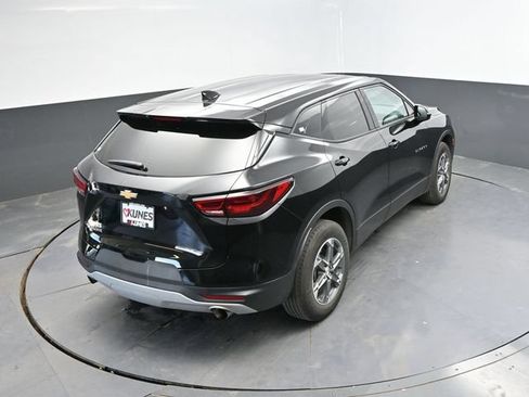 Used 2025 Chevrolet Blazer LT FWD image 37