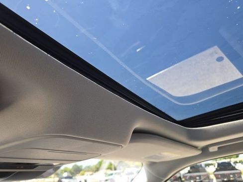 Used 2025 Ford Expedition Platinum image 16