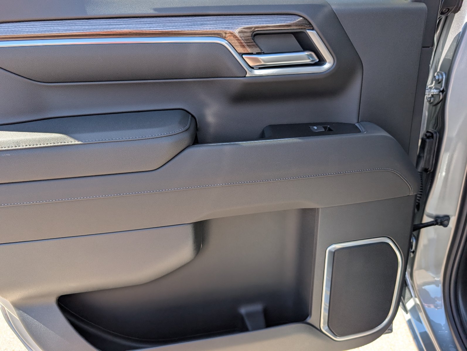 New 2026 Chevrolet Silverado 1500 RST w/ LPO, Liner Protection Package AWD/4WD image 32