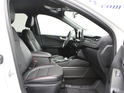 Used 2024 Ford Escape ST-Line w/ Tech Pack #1 AWD/4WD image 33