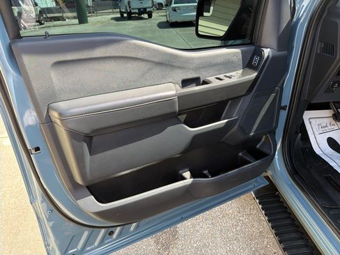 Used 2023 Ford F150 4x4 SuperCrew image 17