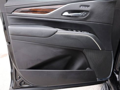 Used 2023 Cadillac Escalade ESV Premium Luxury AWD/4WD image 12