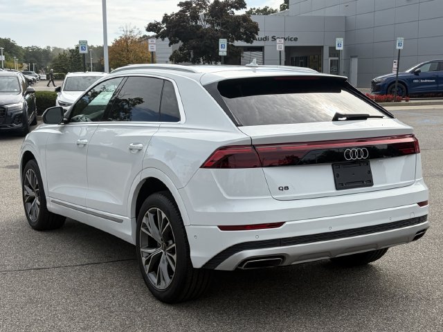 Used 2025 Audi Q8 Premium Plus AWD/4WD image 7