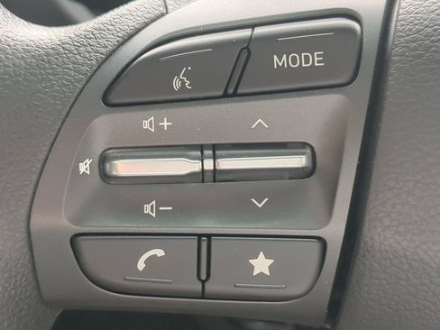 Certified 2022 Hyundai Kona SEL FWD image 19