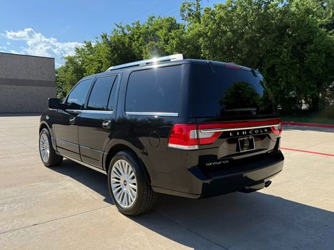Used 2015 Lincoln Navigator 2WD w/ Equipment Group 101A Reserve image 4