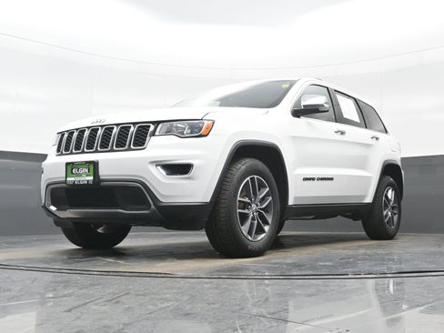 Used 2018 Jeep Grand Cherokee Limited image 27