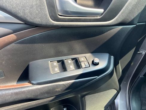 Used 2018 Toyota Highlander XLE AWD/4WD image 22
