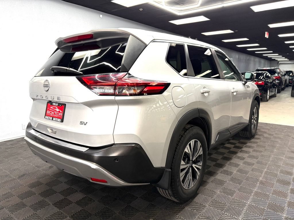 Used 2022 Nissan Rogue SV FWD image 14