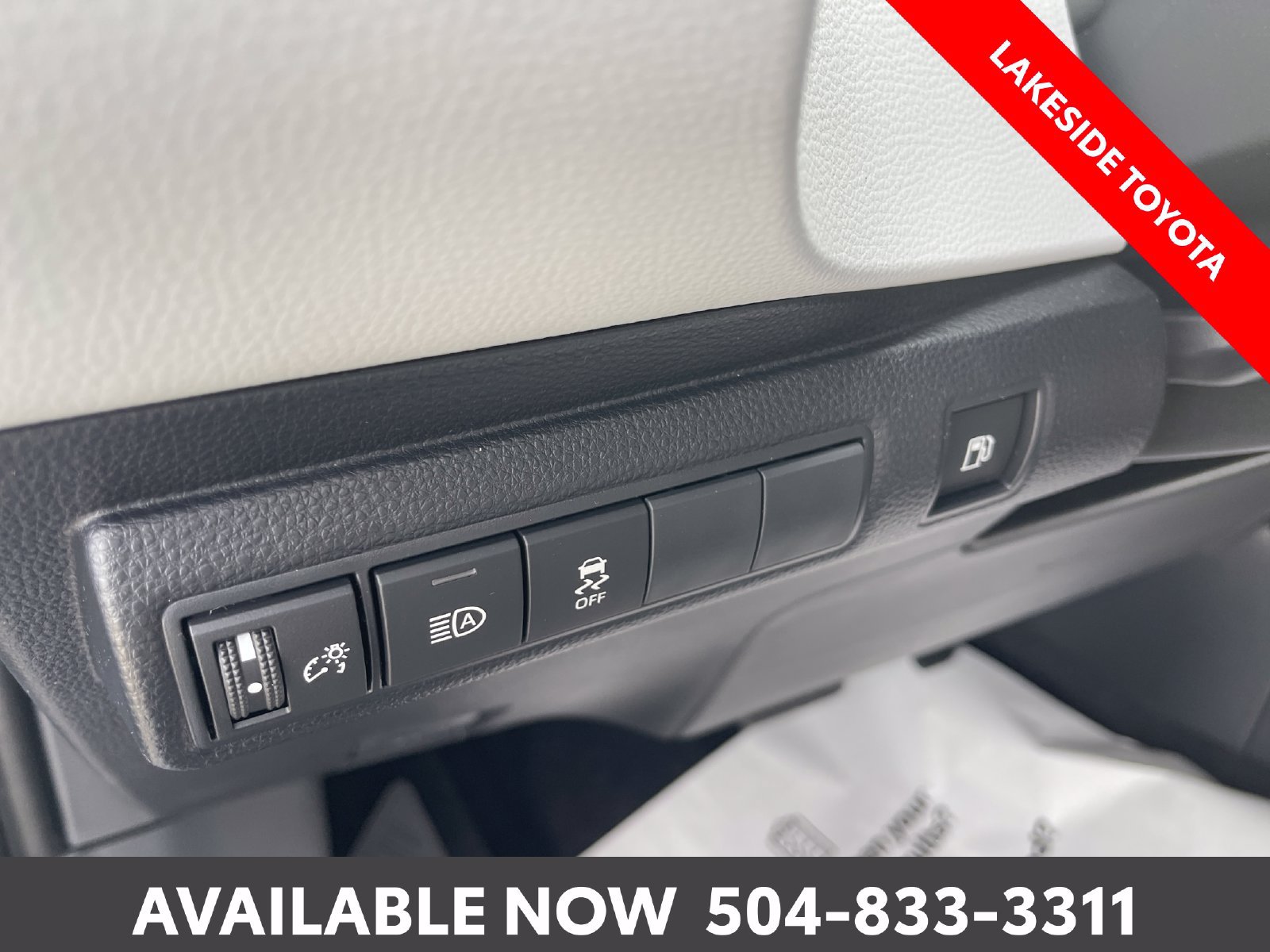 Certified 2026 Toyota Corolla SE w/ SE Premium Package FWD image 25