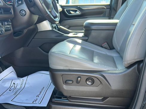 Used 2021 Chevrolet Suburban Z71 w/ Z71 Signature Package image 26