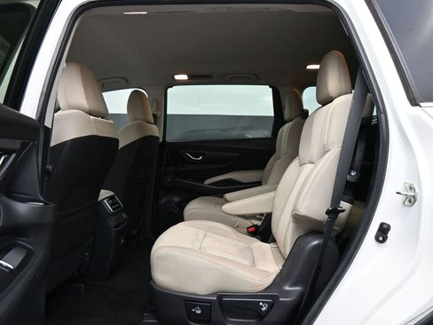 Used 2023 Subaru Ascent Premium w/ Convenience Package image 14